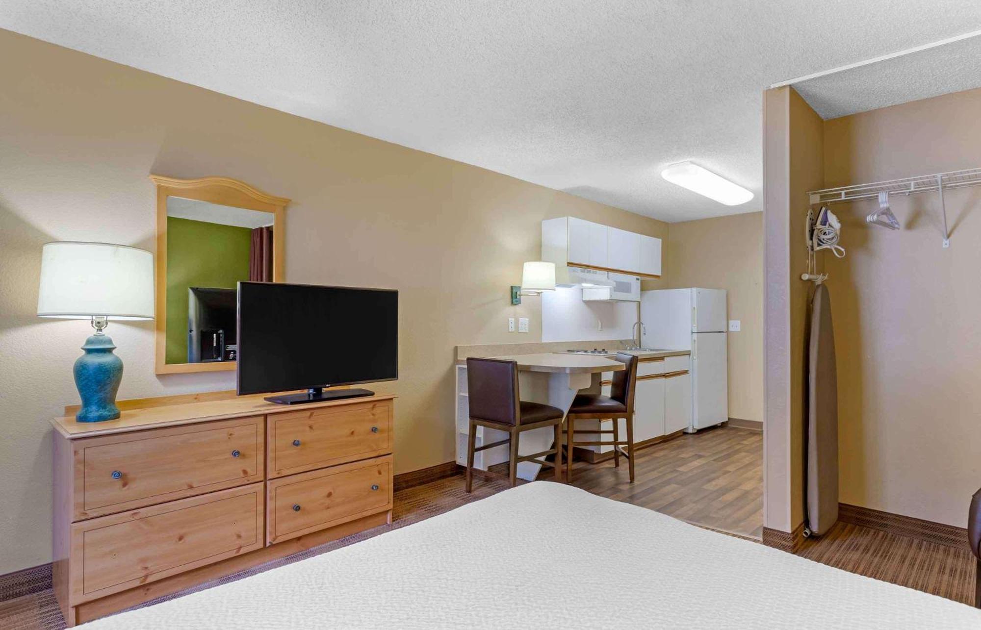 Extended Stay America Suites - Houston - Galleria - Uptown Экстерьер фото